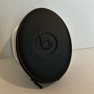 Beats Headphones Pouch Case  (Excellent Used Condition)